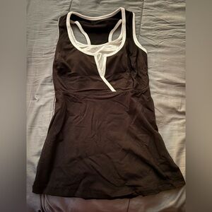 Black and White razor back yoga top.